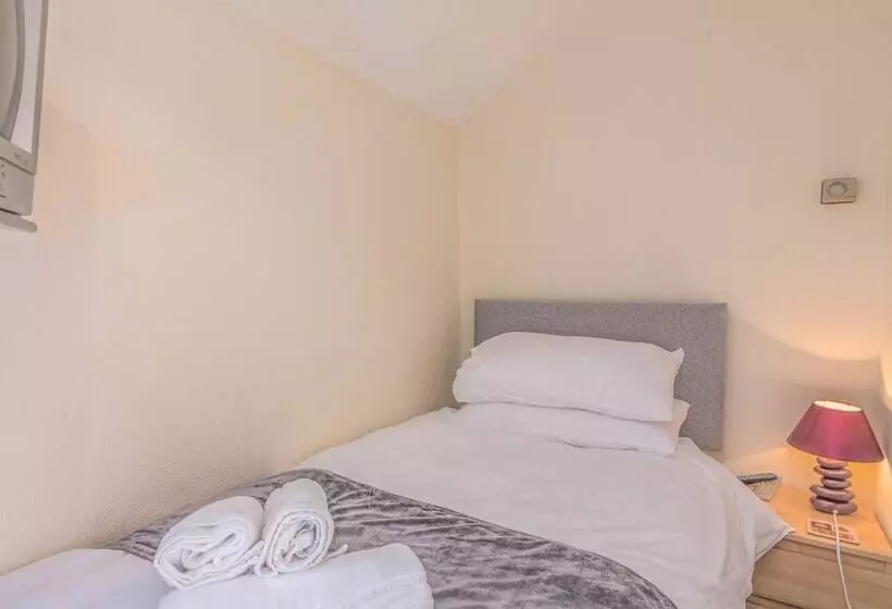 Hostelli The Horse & Jockey