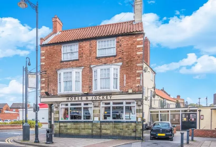 Hostelli The Horse & Jockey