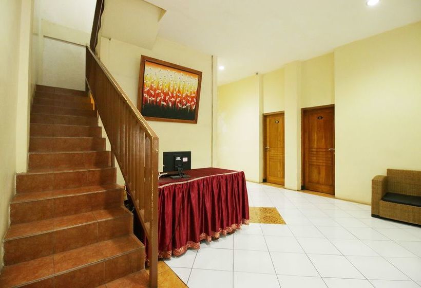 호텔 Airy Syariah Sawojajar Danau Tondano Raya A5 J16 Malang