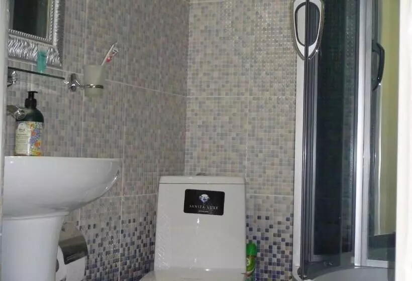 هتل Baiterek Premium