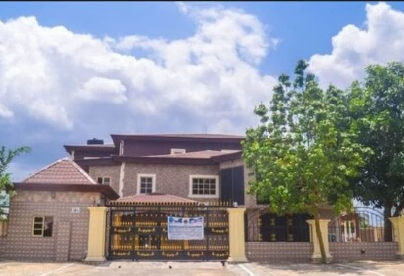 Cute Villa Hotel And Suites