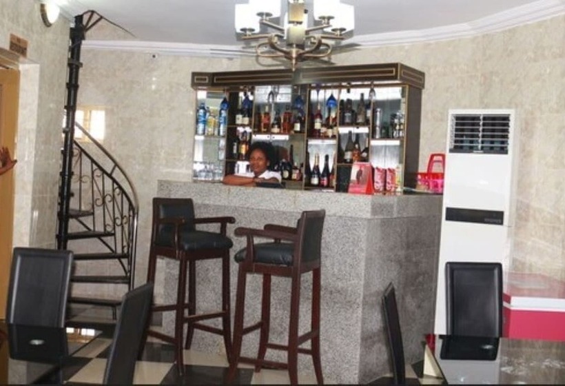 Cute Villa Hotel And Suites