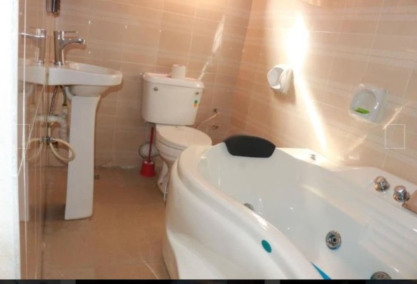 Cute Villa Hotel And Suites