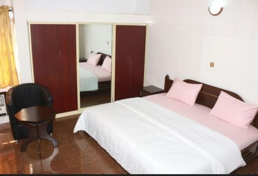 Cute Villa Hotel And Suites