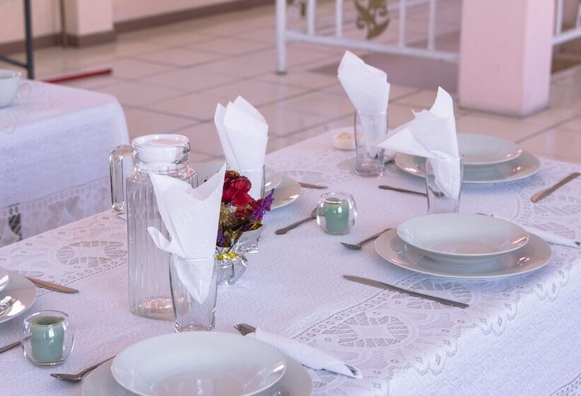 Hotell Kanhai's Center Of Excellence