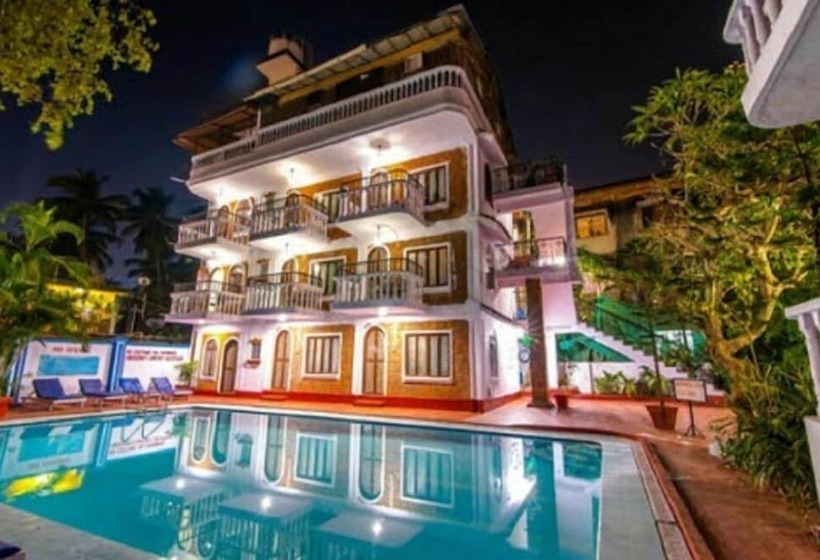 Hotel Ocean Waves Meera