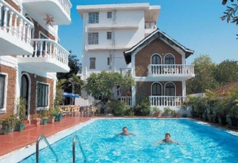 Hotel Ocean Waves Meera