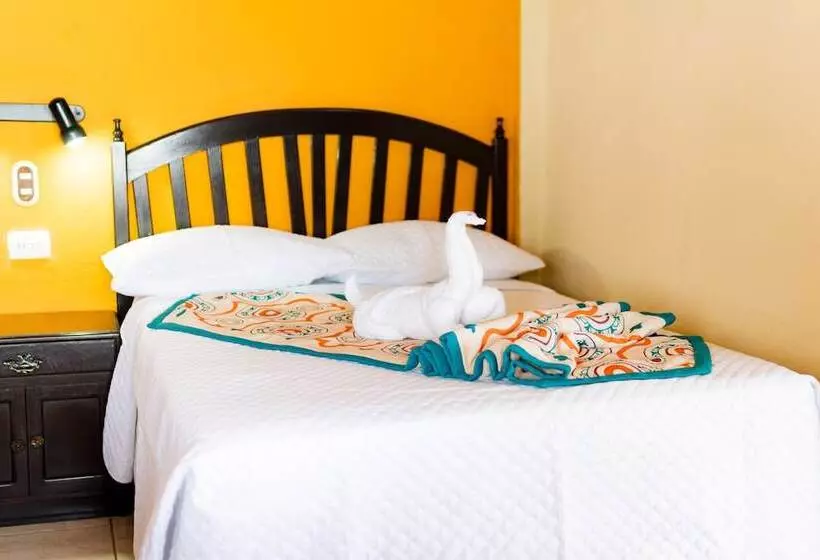 هتل Villa Del Lago