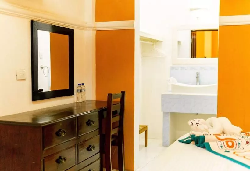 هتل Villa Del Lago