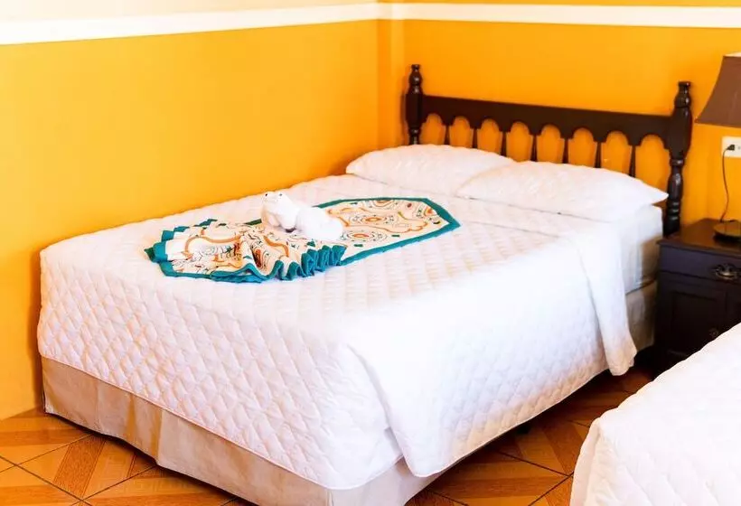 هتل Villa Del Lago