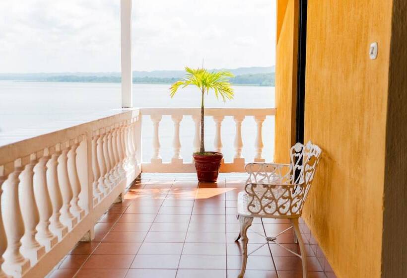 هتل Villa Del Lago