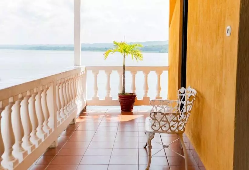 هتل Villa Del Lago