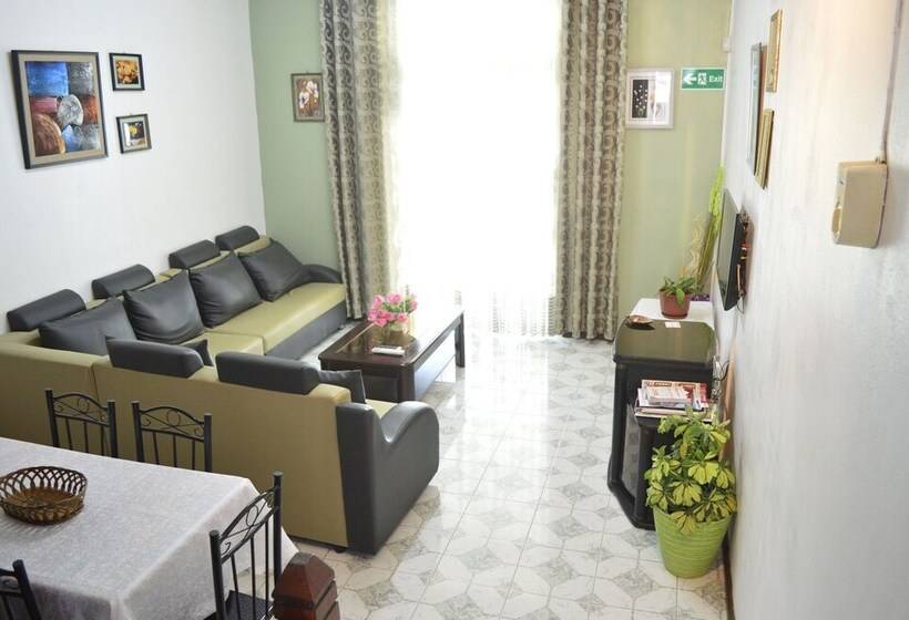 La Joliette Bungalow Opposite Pereybere Beach