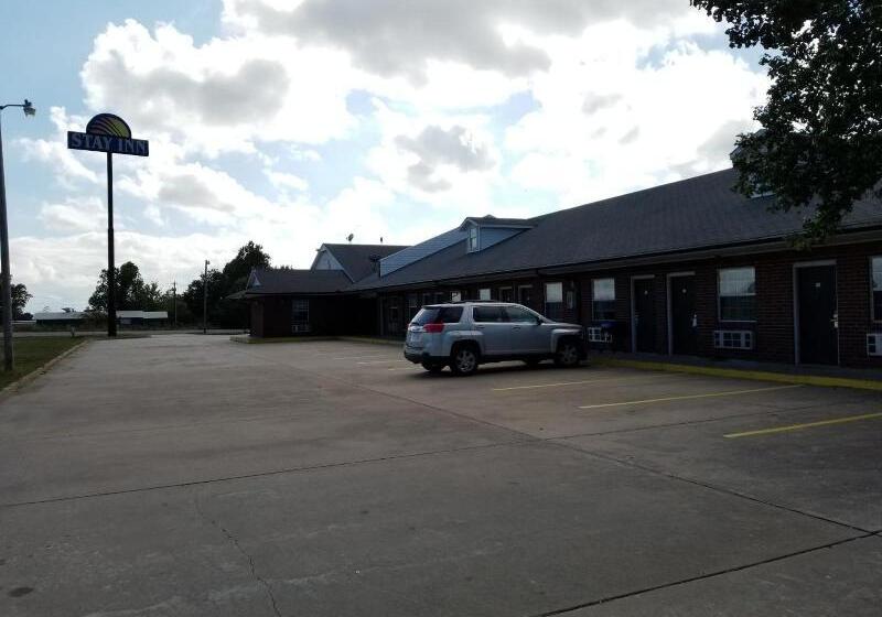 فندق على الطريق Stay Inn