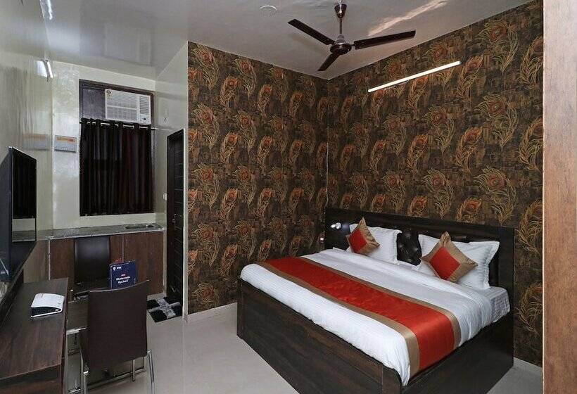 Oyo 20024 Hotel Star Court