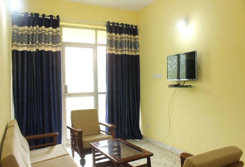 Oyo 9280 Home 2 Bhk Miramar Beach