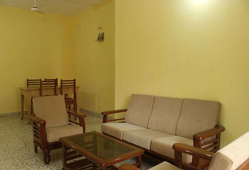 Oyo 9280 Home 2 Bhk Miramar Beach