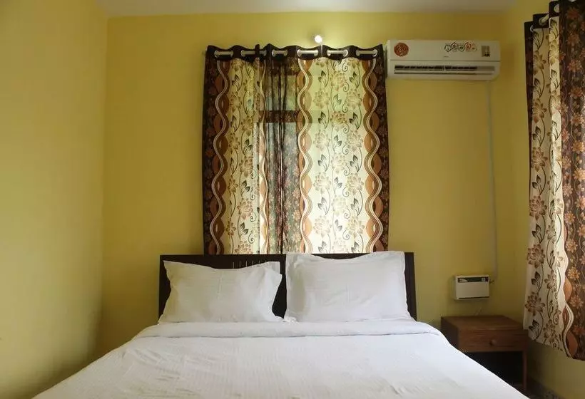 Oyo 9280 Home 2 Bhk Miramar Beach