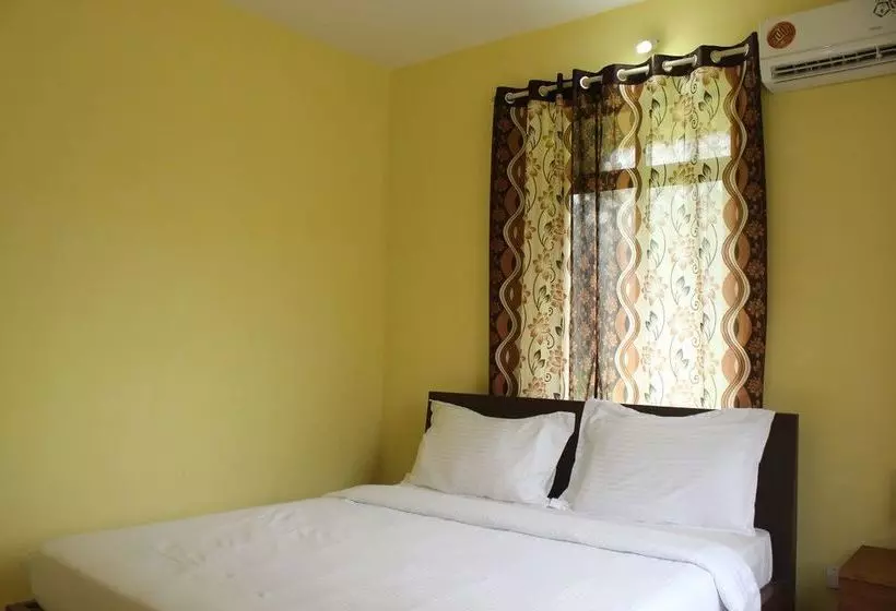 Oyo 9280 Home 2 Bhk Miramar Beach