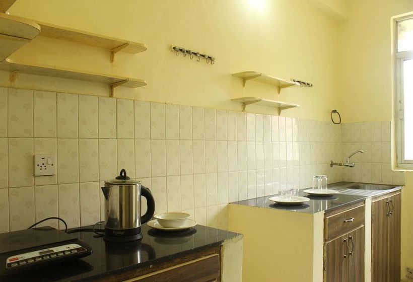 Oyo 9280 Home 2 Bhk Miramar Beach