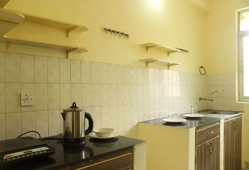 Oyo 9280 Home 2 Bhk Miramar Beach