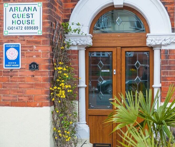 بنسيون Arlana Guest House