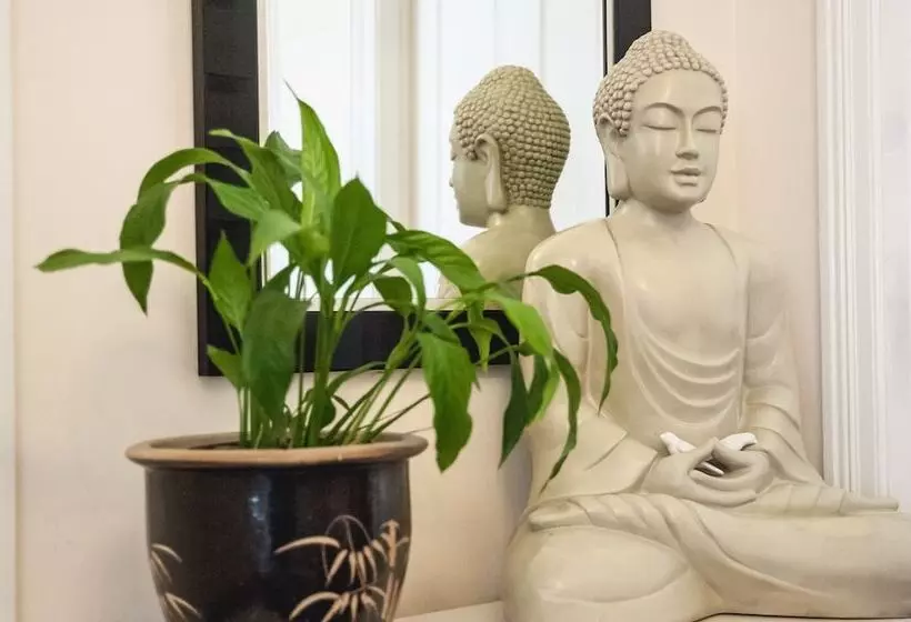 Majatalo Arlana Guest House