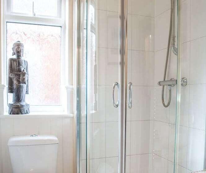 بنسيون Arlana Guest House