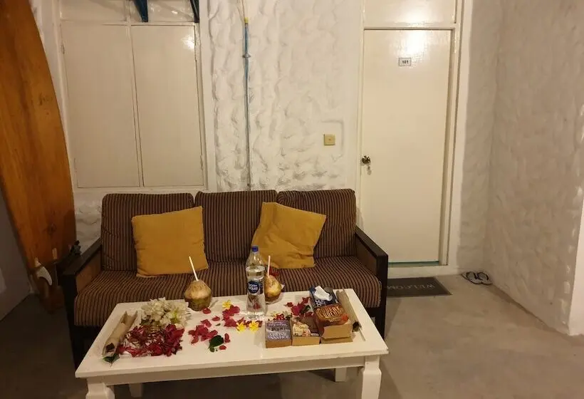 پانسیون Beach Heaven Maldives   Golden Turtle Guest House