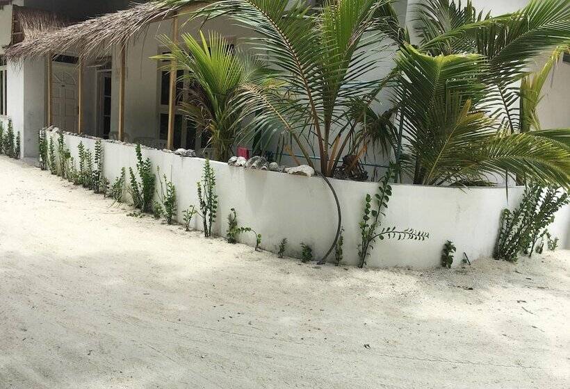 پانسیون Beach Heaven Maldives Golden Turtle Guest House