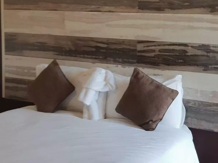 پانسیون Kalahari Sands Guest Lodge