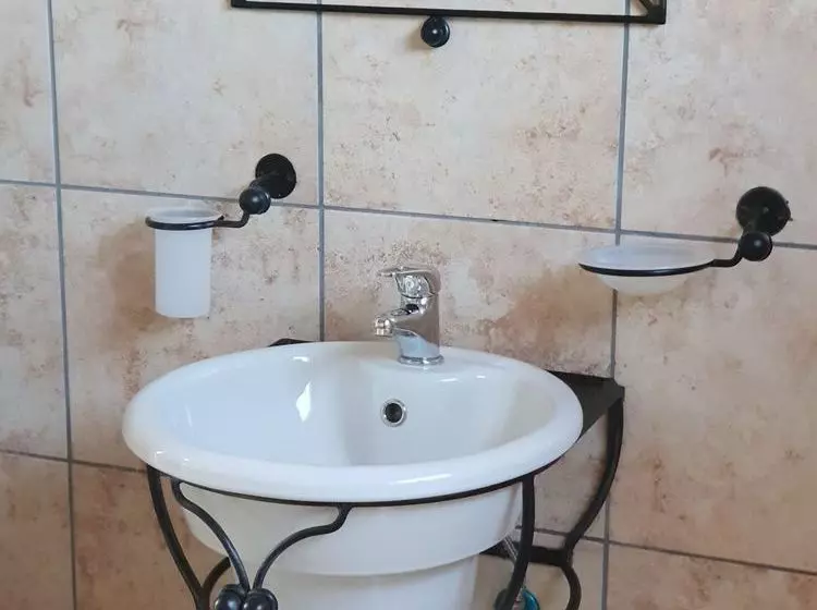 پانسیون Kalahari Sands Guest Lodge