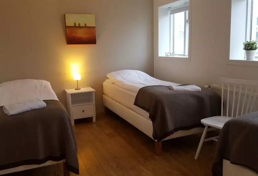 پانسیون Gallery Guesthouse Staywest