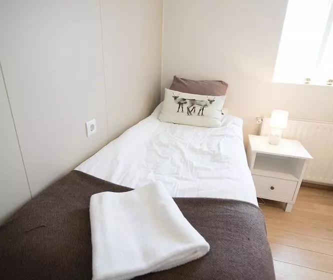 پانسیون Gallery Guesthouse Staywest