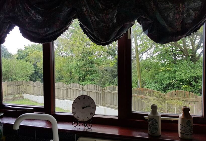 פנסיון Meadow Oak Accommodation