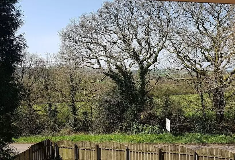 پانسیون Meadow Oak Accommodation
