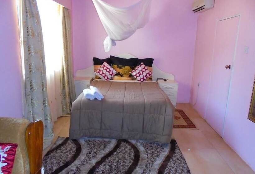 پانسیون Royal Kwandu Gardens