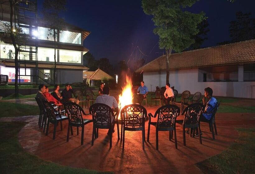 فندق Coorg Cliffs Resort