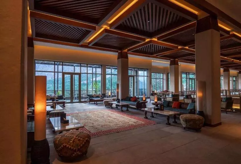 هتل Hunza Serena
