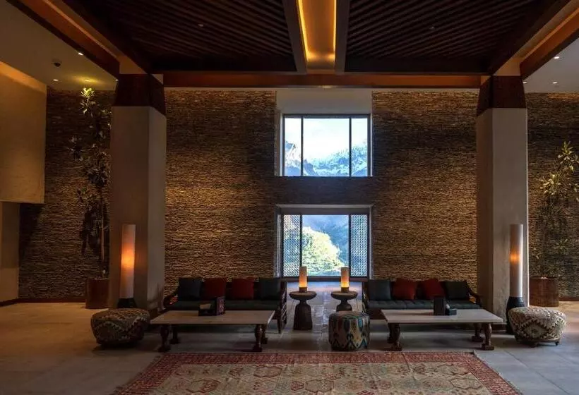 هتل Hunza Serena