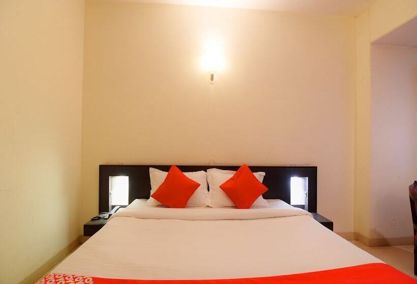 בית מלון כפרי Oyo 17097 Kenwood Resort