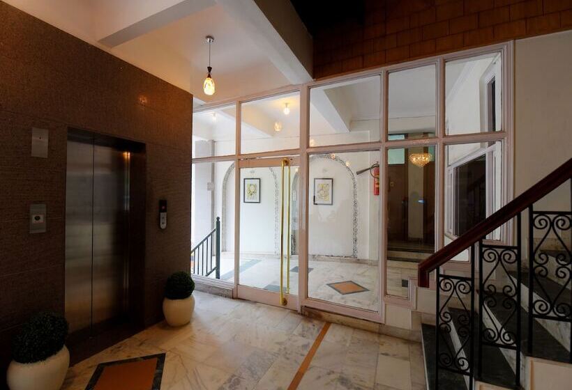 בית מלון כפרי Oyo 17097 Kenwood Resort