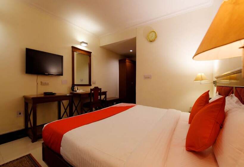 בית מלון כפרי Oyo 17097 Kenwood Resort