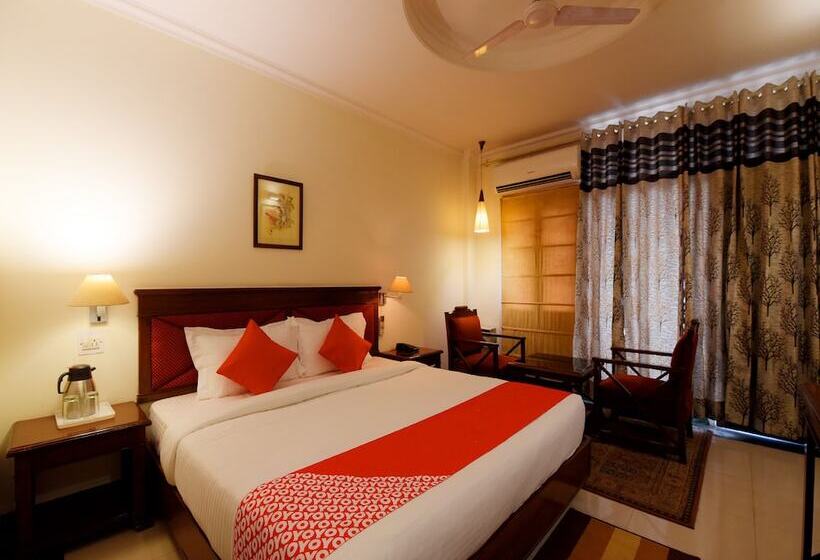 בית מלון כפרי Oyo 17097 Kenwood Resort