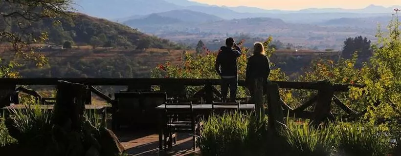 هتل Phophonyane Falls Ecolodge