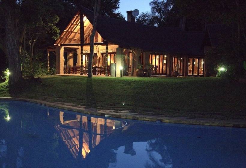 هتل Phophonyane Falls Ecolodge