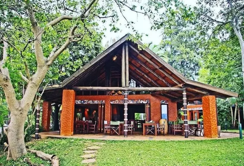 هتل Phophonyane Falls Ecolodge