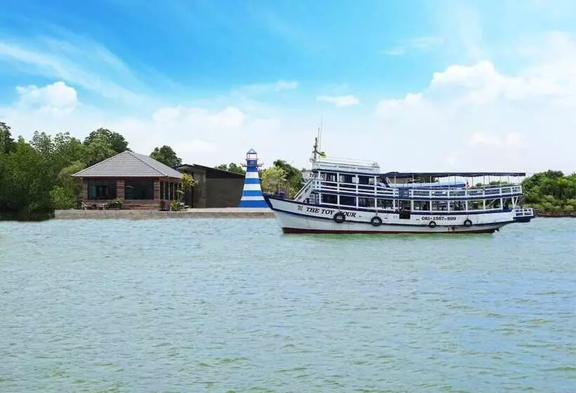 هتل Rintara Riverside Resort