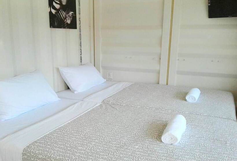 هتل Rintara Riverside Resort