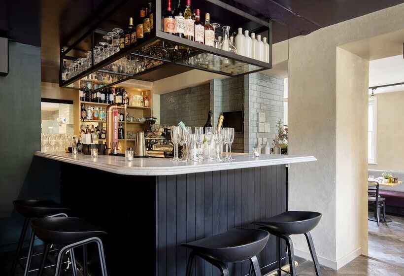 فندق St. Leonard S